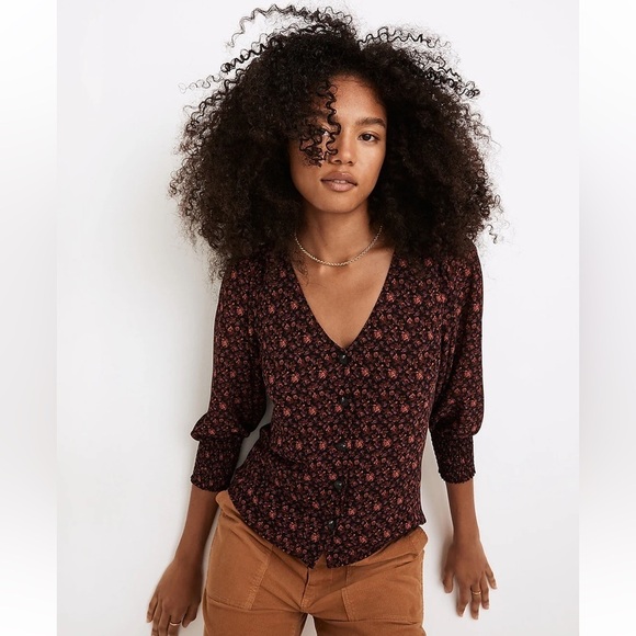 Madewell Tops - Madewell (Re)sourced Georgette Smocked-Cuff Button-Front Top in Orchard Floral
